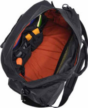 お盆には大容量のボストンバッグ。 マンハッタンパッセージ 公式